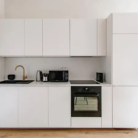 Blueground - Vrsovice, Furnished