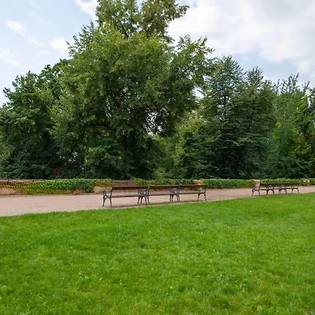 Lägenhet Blueground - Vrsovice, Furnished *